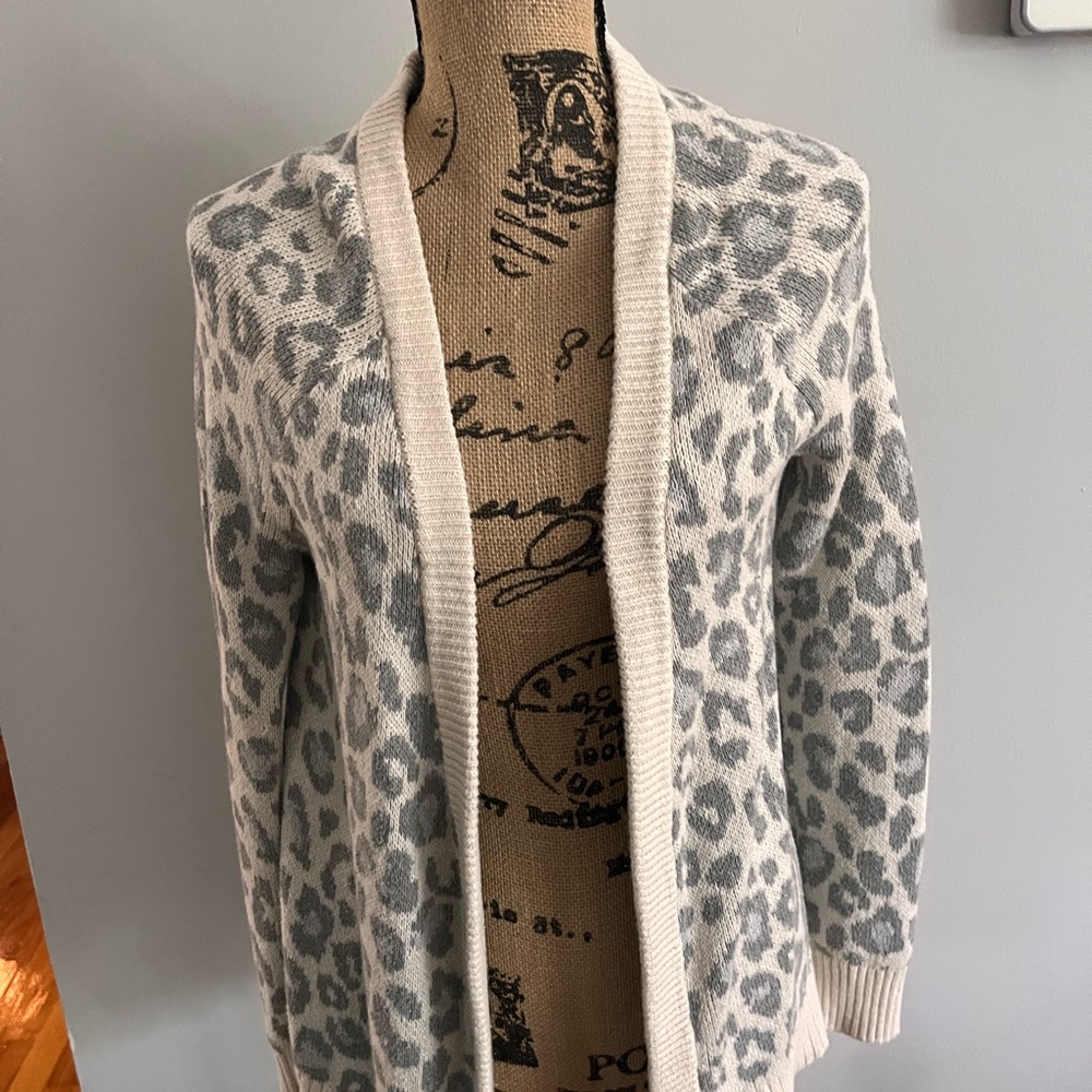 GAP Cream and Gray Animal Print Cardigan